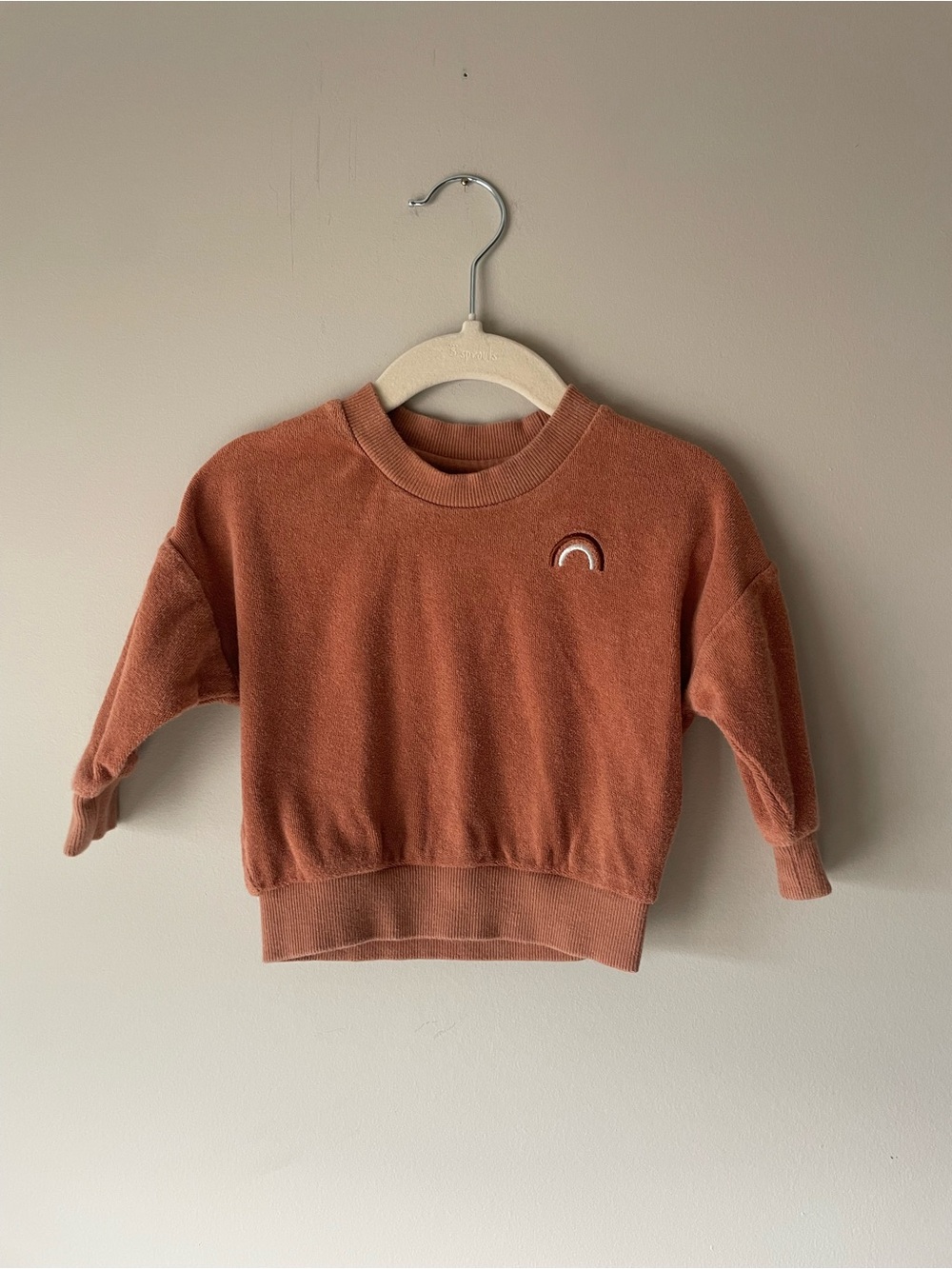 Rylee and Cru Infant Rust Crewneck Sweatshirt with Rainbow Patch 3-6 months